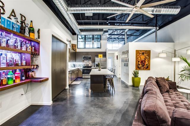Foto principal - 3111 Canton St