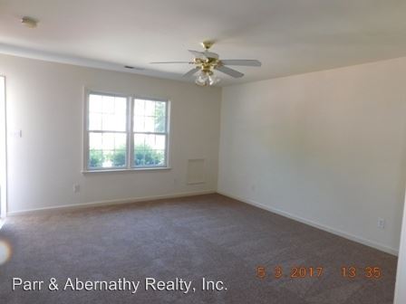 Building Photo - 702 Dendron St