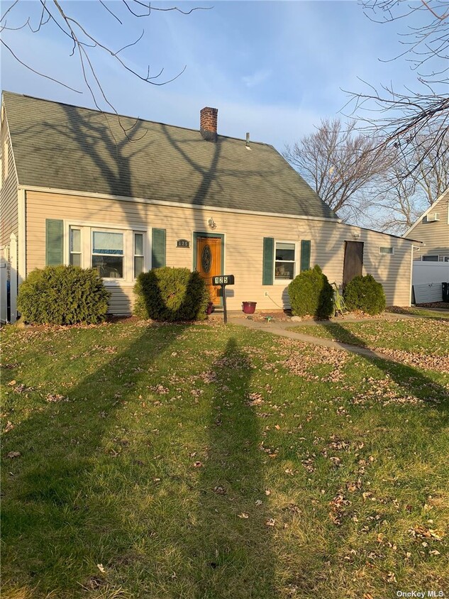 125 Haven Ln, Levittown, NY 11756 House Rental in Levittown, NY