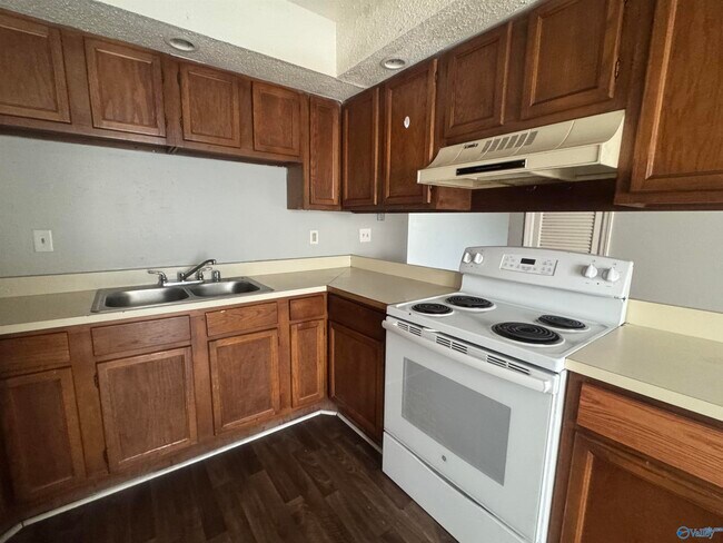 Foto del edificio - 2613 Wynterhall Rd SE