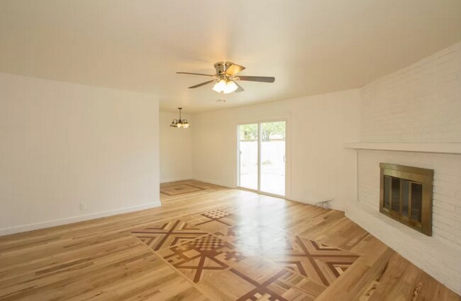 Foto del edificio - 3 Bed / 1 Bath in Tulsa!