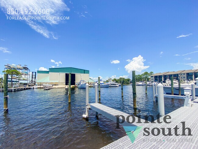 Foto del edificio - 14100 River Rd