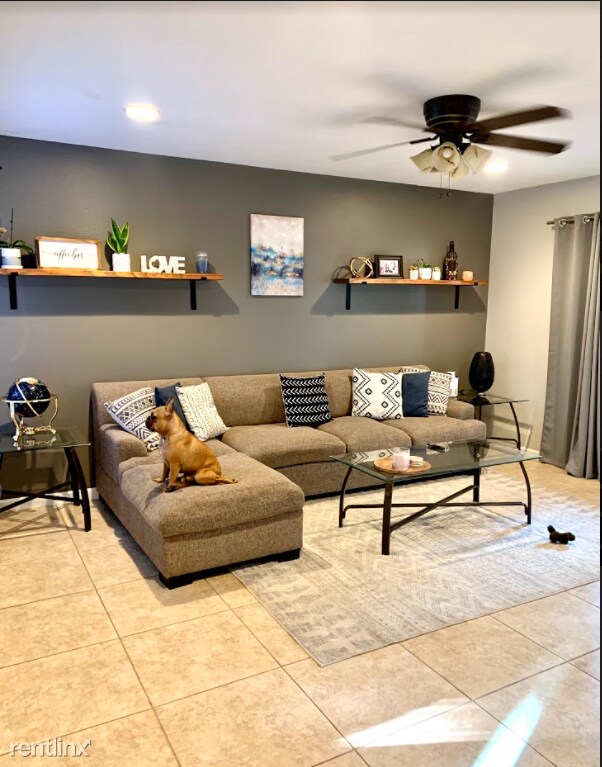 Building Photo - 1 br, 1 bath Condo - 1310 Brentwood Cir.