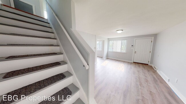 Building Photo - 3 br, 2 bath House - 540 Burton Drive