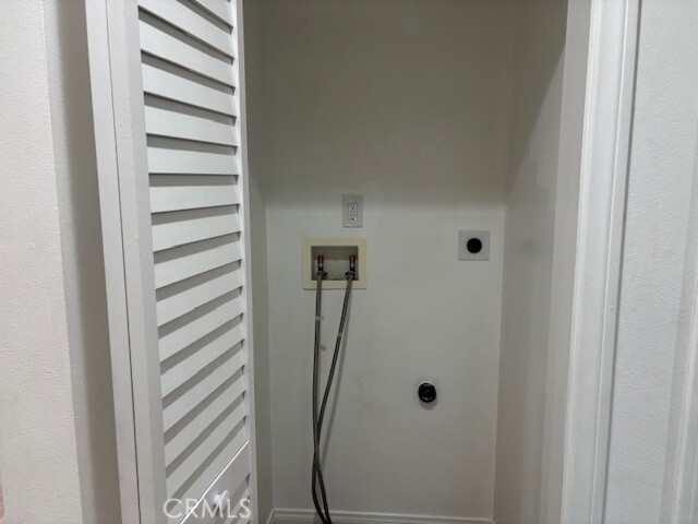 Building Photo - 17121 Denker Ave