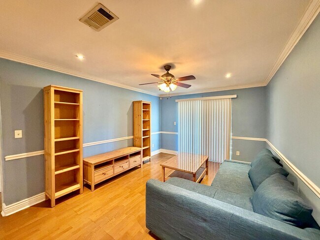 Foto del edificio - Charming 1/1 in Tumblin Creek - 3 miles from UF!
