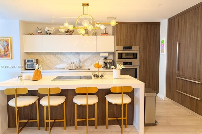 Building Photo - 851 NE 1st Ave