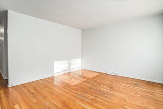 Building Photo - 4504-4506 N Jackson Ave
