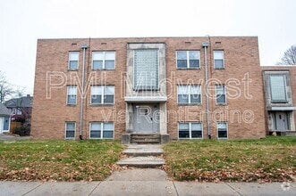 Building Photo - 146 E 19th St