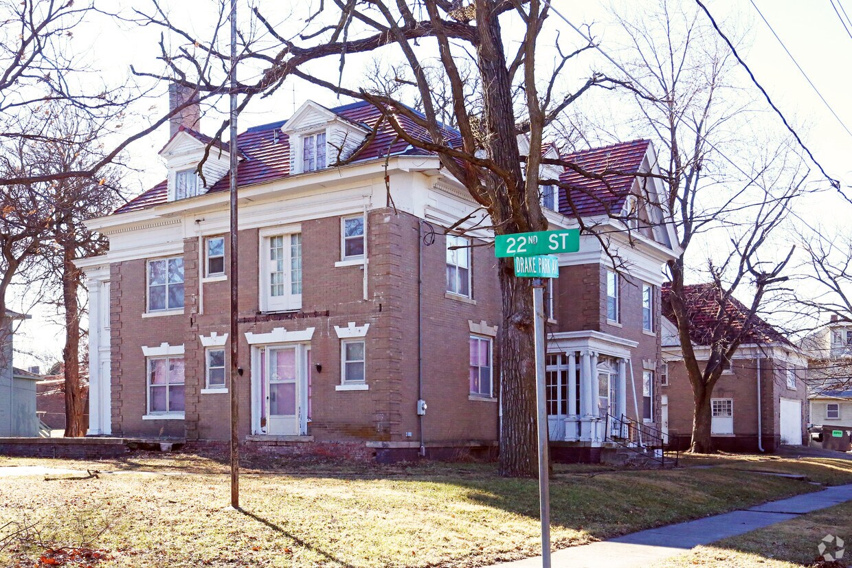 Building Photo - 1080 22nd St