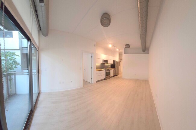 Building Photo - 650 W Wayman St