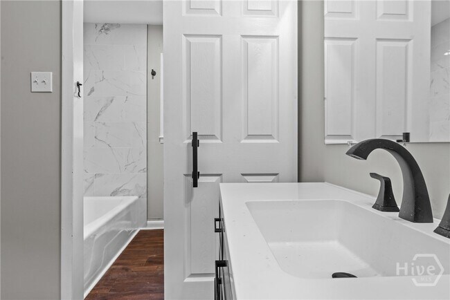 Foto del edificio - 310 Weatherly Woods Dr