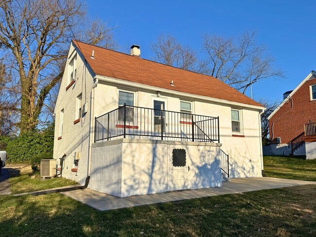 Foto del edificio - 2909 Duncan Ln