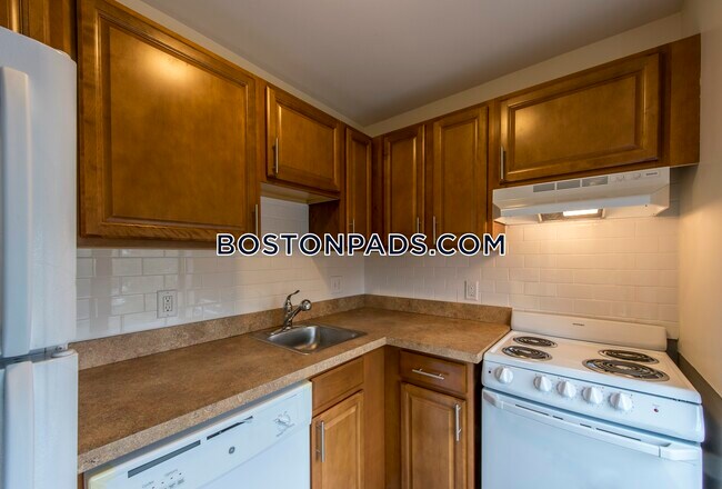 Building Photo - 1088 Boylston St