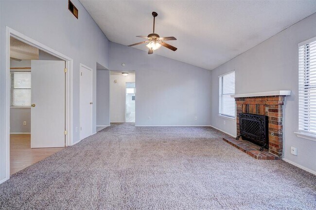 Foto del edificio - 6700 NW 124th St