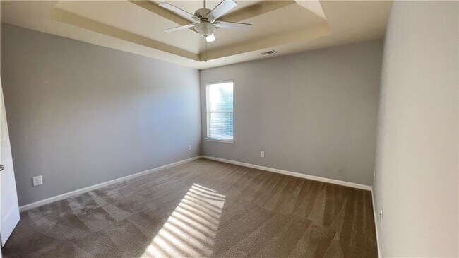 Foto del edificio - 5040 Bucknell Trace