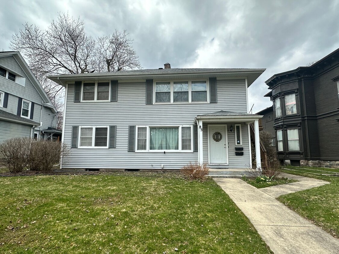 Primary Photo - 85 Garrison Ave