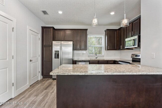 Foto del edificio - 819 3rd St S