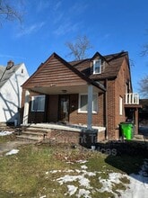 Building Photo - 781 E 236th St