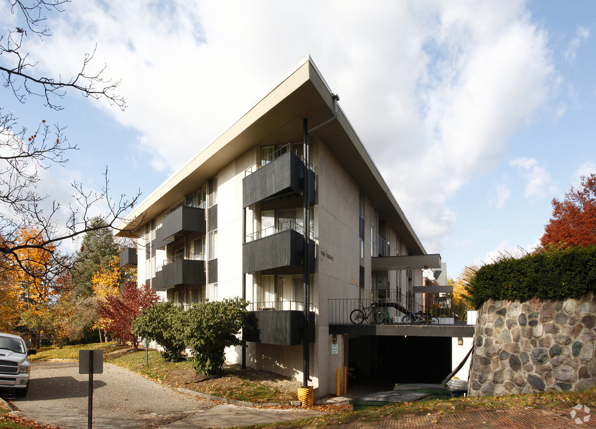 Building Photo - Park Terrace Apartments