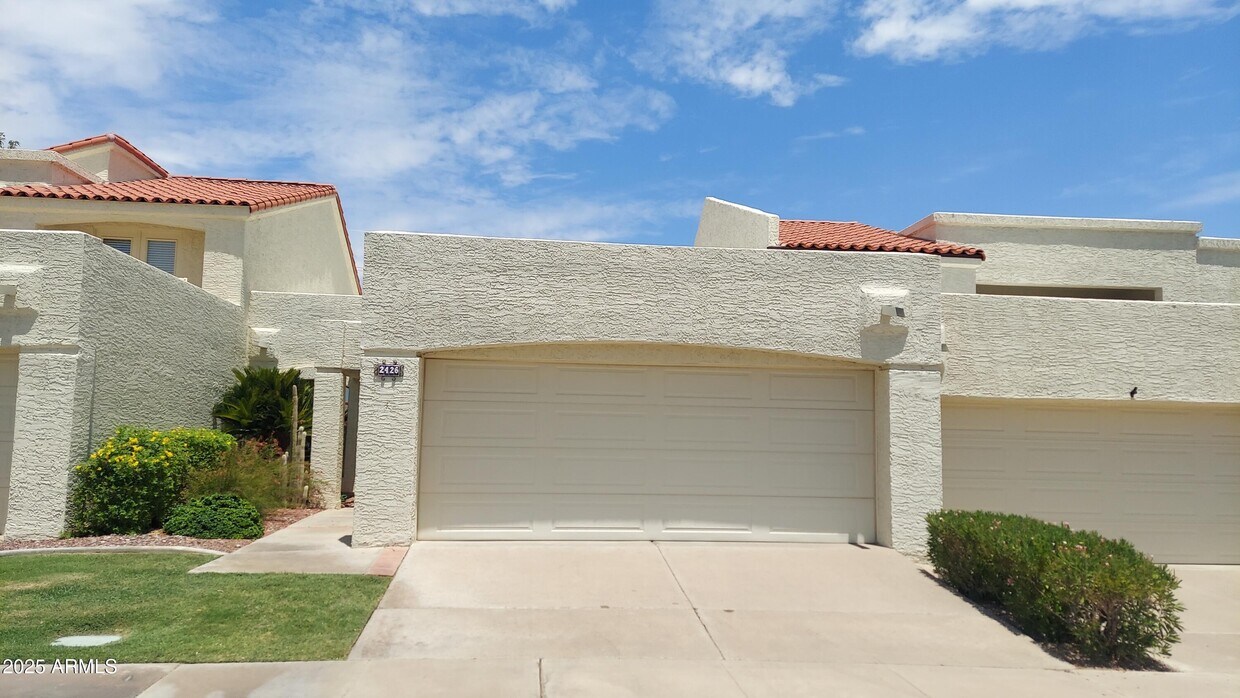 Foto principal - 2426 E Palo Verde Dr