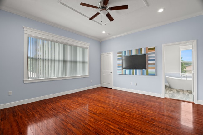 Building Photo - 6016 82nd Terrace N