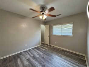 Building Photo - 5907 Yaupon Ridge Dr