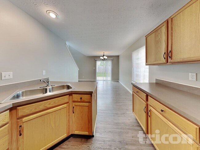 Building Photo - 6633 Dunsdin Dr