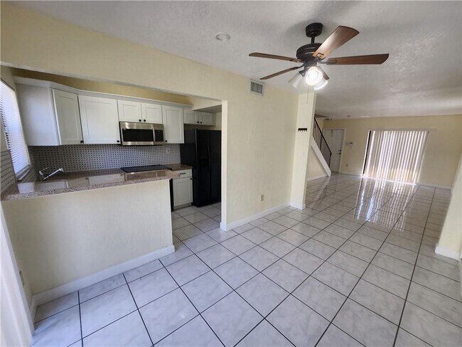 Building Photo - 2400 NW 52nd Ave