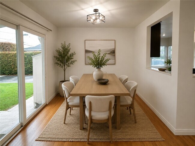 Building Photo - 12811 Cumpston St