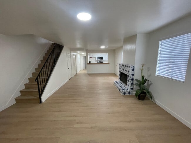 Building Photo - 16126 S Ainsworth St