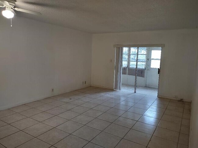 Building Photo - 2060 NW 48th Terrace