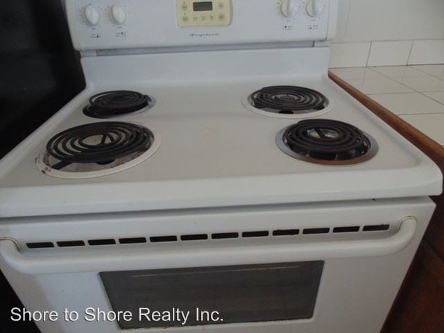 Building Photo - 2 br, 1 bath Apartment - 525 Imi Place
