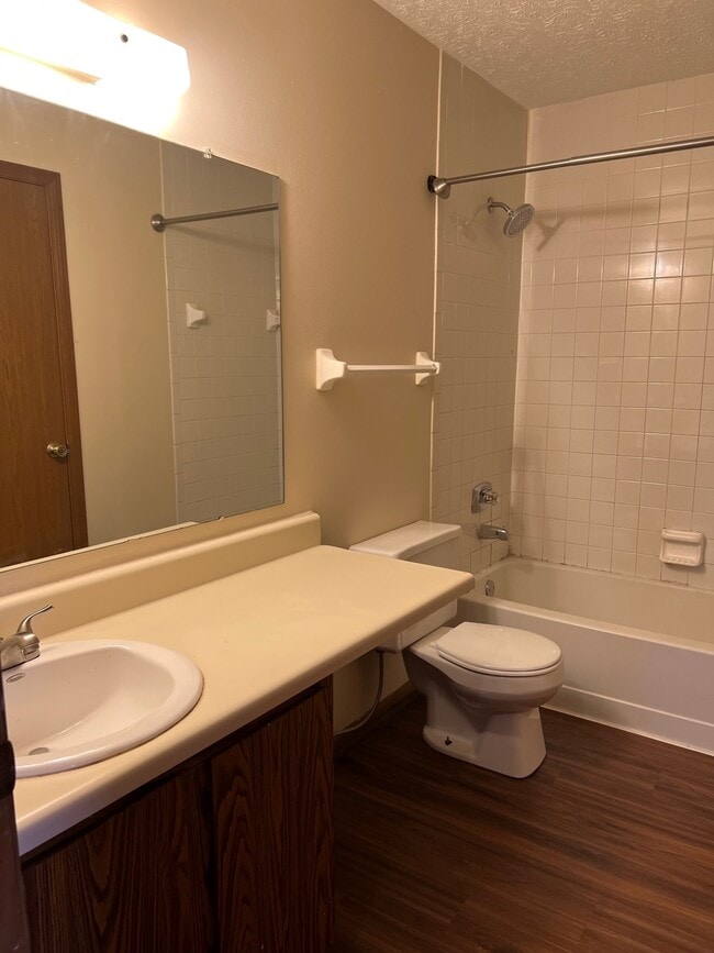 Building Photo - 7190 Feather Ct