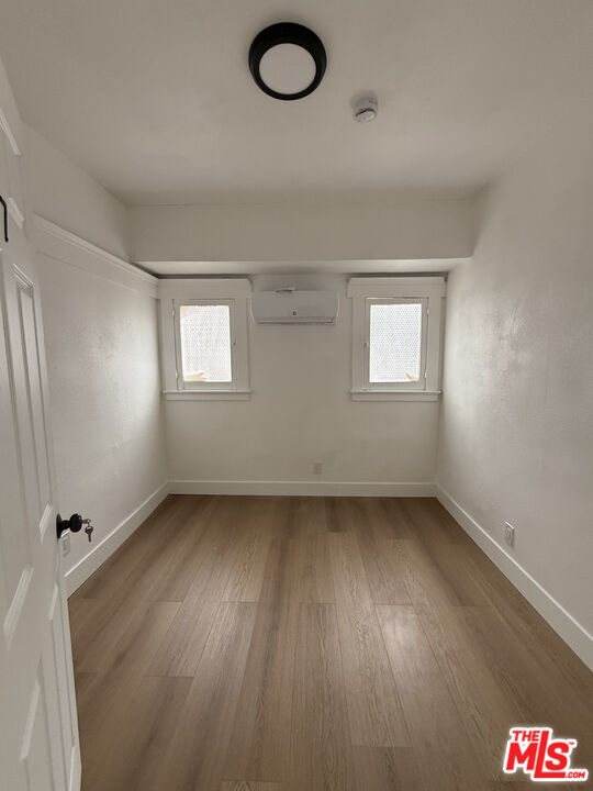 Foto del edificio - 4501 S Budlong Ave