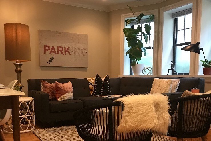 Living Room - 838 1/2 Judson Ave