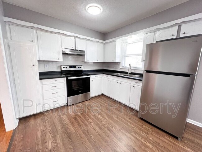 Foto del edificio - 4740 NW Cedar Ln