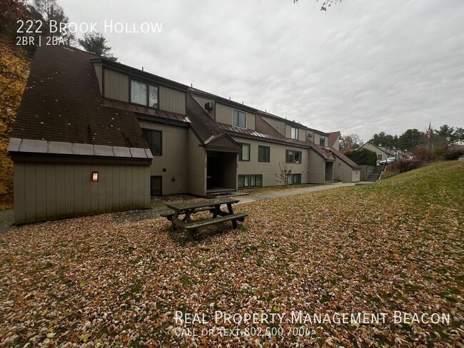 Building Photo - Hanover, NH 2BR/2 BA Condo $2550 plus util...
