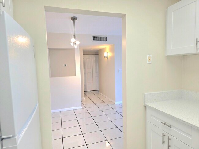Foto del edificio - 495 SE 8th St