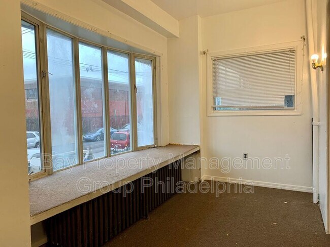 Foto del edificio - 2028 E Ontario St