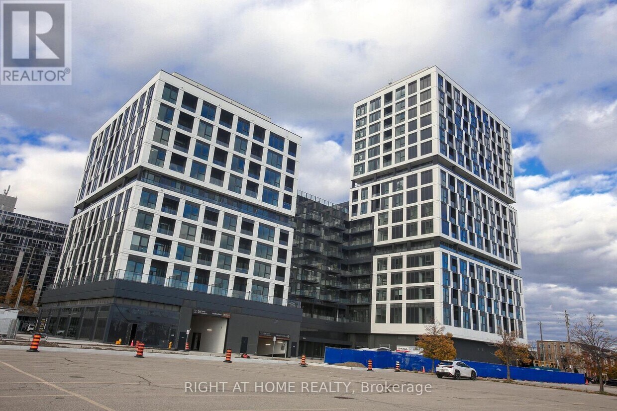 Photo principale - 1007 The Queensway