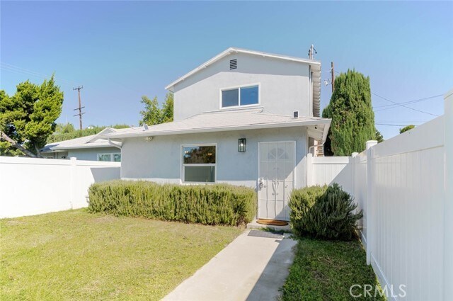 Building Photo - 15245 Valleyheart Dr