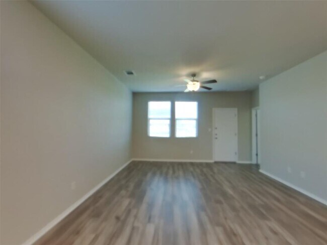 Building Photo - 5200 Saddle Clb Dr