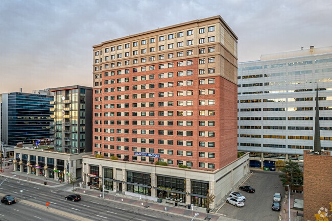 Building Photo - Mayfair Village South