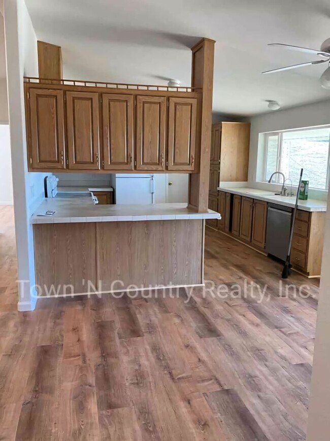 Building Photo - Charming Gated Rural Retreat on Corral Del...
