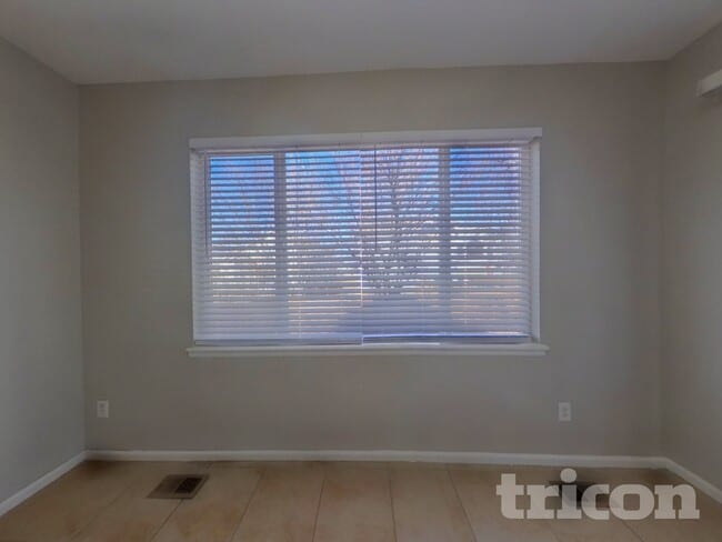 Building Photo - 10893 Bullock Ct