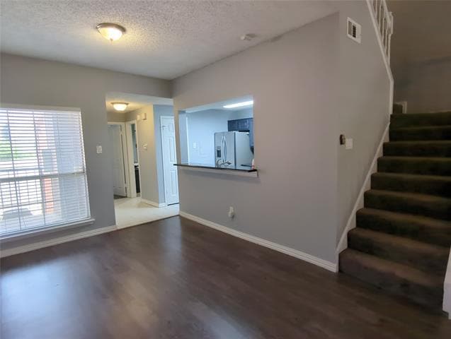 Foto del edificio - 12660 Hillcrest Rd