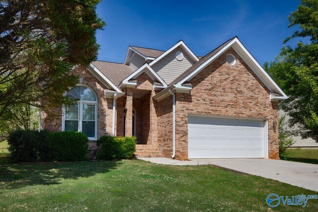 Foto del edificio - 722 Highland Dr