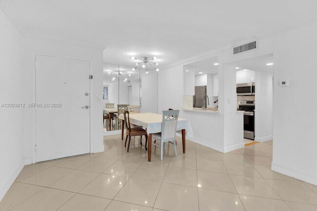 Foto del edificio - 16518 NE 26th Ave