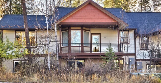 Building Photo - Close to Golf, Skiing, Swimming, Hiking....